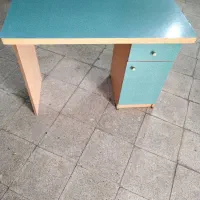 میز کامپیوتر و تحریر