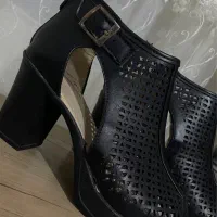 کفش زنانه دخترانه کاملا سالم و نو پاشنه سه سانت|کیف، کفش، کمربند|عجب شیر, |دیوار