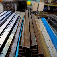 وادار اچ / وادار یو / تیرآهن