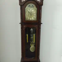 ساعت ایستاده تمیز