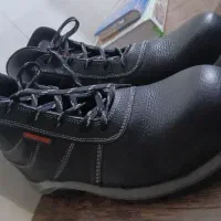 کفش کار مردانه کاملا نو