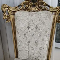 دوتا صندلی غذاخوری یا میزبانی