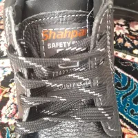 کفش کار|کیف، کفش، کمربند|قم, شهر قائم|دیوار