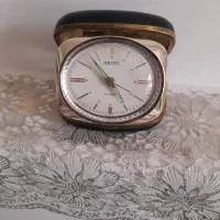 ساعت رومیزی قدیمی