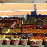 کارگر ماهر جهت کار در میوه فروشی