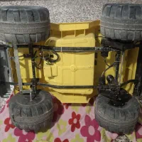 یک عدد ماشین برقی|اسباب‌بازی بچه|شاهرود, |دیوار