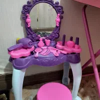 میز آرایش و لوازم کامل