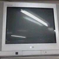 دو عدد تلوزیون ۲۱ اینچ به همراه یک دستگاه ستاباکس