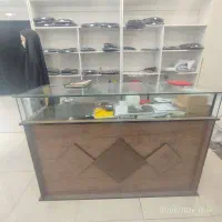 میز پیشخوان و دکور و آبسردکن