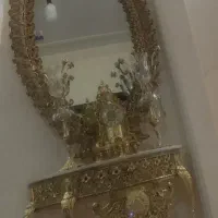 اینه و کنسول و شمعدان