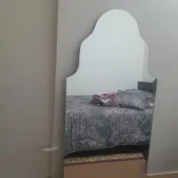 آینه سالن و۳عدد کمدایستاده