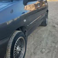 ۱۱۱ مدل ۹۶ لا کاغذی|خودرو سواری و وانت|فولادشهر, B5|دیوار