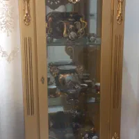 بوفه ویترین به رنگ طلایی در حد نو|بوفه، ویترین، کنسول|ساری, |دیوار