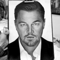 طراحی چهره سیاه قلم