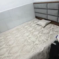 کمد و تخت و تشک طبی فنری سالم و تمیز