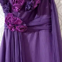 دو عدد لباس مجلسی زنانه در حد نو