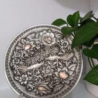 بشقاب قلمزنی شده