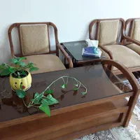 مبلمان ۱+۷ نفره به همراه میز مربوطه کاملا سالم|مبلمان خانگی و میز عسلی|مشهد, رضاشهر|دیوار