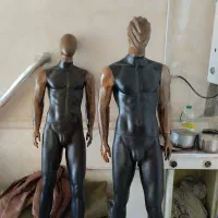 مانکن|مجسمه، تندیس، ماکت|ملک‌آباد, |دیوار