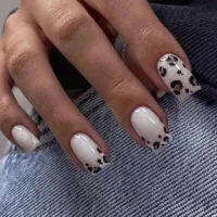 کاشت و ترمیم ناخن