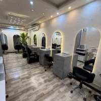 واگذاری سالن زیبایی فعال در بهترین لوکیشن سالاریه|آرایشگاه و سالنهای زیبایی|قم, سالاریه|دیوار