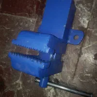 فروش یک عددگیره ی آهنگری.دست سازدرمرند