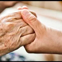 کمک پرستار سالمند