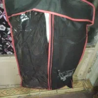 یک دست کت و شلوار در حد نو موجود است