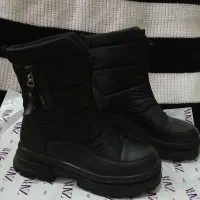 پوتین|کیف، کفش، کمربند|شیراز, سیاه سنگ|دیوار