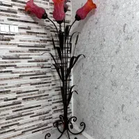 آباژور ایستاده