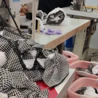 به چند خیاط ماهر نیازمندیم.