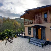 اتاق شیشه ایی جنگلی