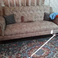 مبل چستر یونانی ۷ نفره پایه استیل طلایی کرم طوسی