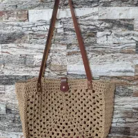 کیف|کیف، کفش، کمربند|بابل, |دیوار