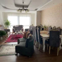 مبلمان ۷ نفره همراه میز ناهار خوری ۸ نفره