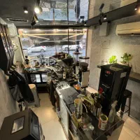 مغازه-11-متر-11-متر-نیم-طبقه-فاطمی