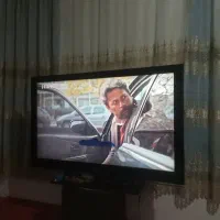 یه جفت فرش ماشینی یه تلویزیون سامسونگ مبل ۶نفره|فرش|لیسار, |دیوار