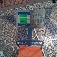 ترازو دیجیتالی ۳۰۰ کیلو