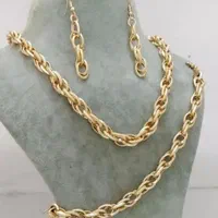 ست بدلیجات حلقه ای ورساچه|بدلیجات|اصفهان, تخت فولاد|دیوار