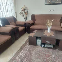 مبلمان ب همراه میز وسط و عسلی ها