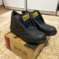 کفش کار|کیف، کفش، کمربند|سمنان, |دیوار