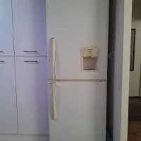 یخچال و فریزر آیسان کاملا سالم