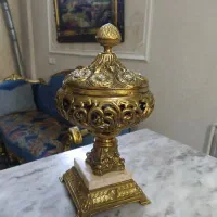 برنجی شکلات خوری