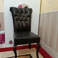 صندلی چوبی چرم سالم درحد نو|میز و صندلی غذاخوری|بندرعباس, |دیوار