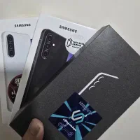 خریدار و فروشنده انواع گوشی آکبند