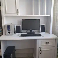 میز تحریر ام دی اف در حد نو ۹ میلیون و ۸۰۰ هزار