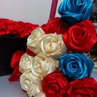 گل رز روبانی همیشه جاودان