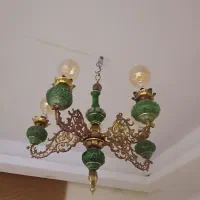 لوستر با قدمتی بیش از ۸۰ سال