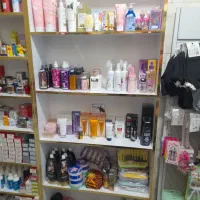 دکور لوازم ارایشی در حد نو|فروشگاه و مغازه|کرج, شهرک خاتم النبیا|دیوار