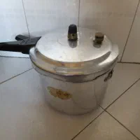 تعدادی لوازم آشپزخانه